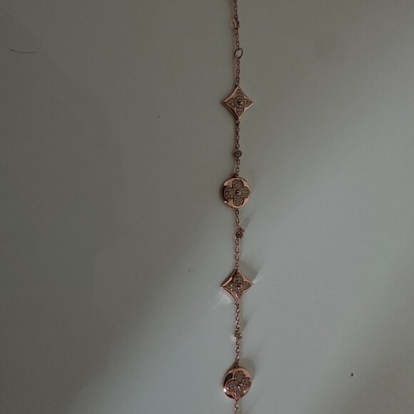 🔥 Luxurious Louis Vuitton Idylle Blossom Multi-Motif Diamond Bracelet in Pink G - Picture 4 of 6